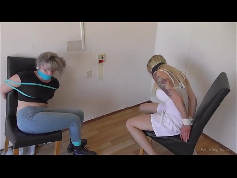 ❤️ Beroende / bunden och munkavle / jungfru i nöd ️ Porno at sv.com-porn-hat.ru ☑