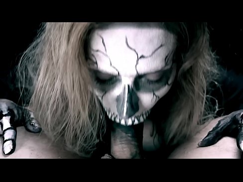 ❤️ Demonflicka suger kuk med sin svarta mun och sväljer sperma. ️ Porno at sv.com-porn-hat.ru ☑